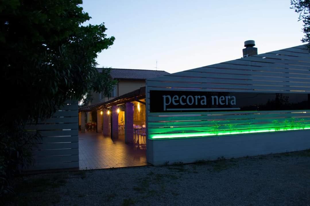 Country-House Pecora Nera Konuk evi Mosciano SantʼAngelo Dış mekan fotoğraf